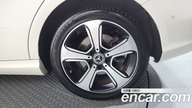 Mercedes-Benz B-Class 2018 — photo 7