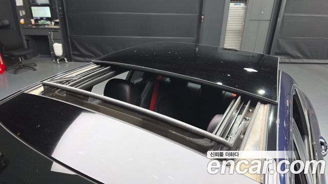 Mercedes-Benz C-Class 2018 — photo 22