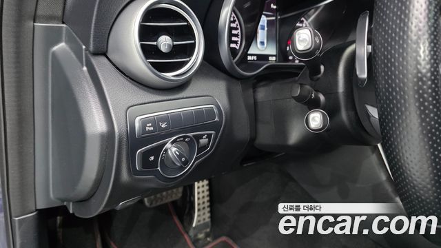 Mercedes-Benz C-Class 2018 — photo 26