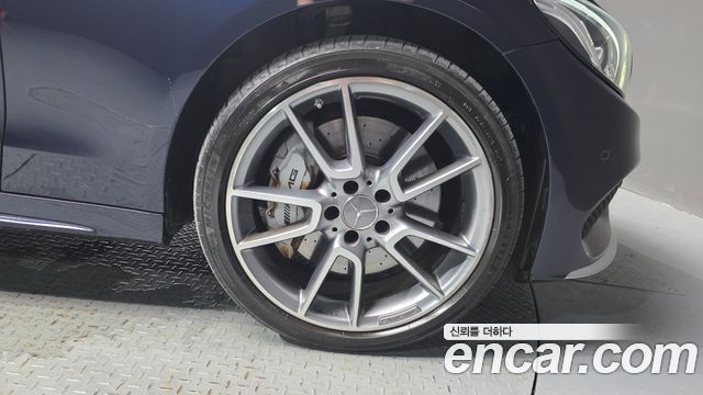 Mercedes-Benz C-Class 2018 — photo 7