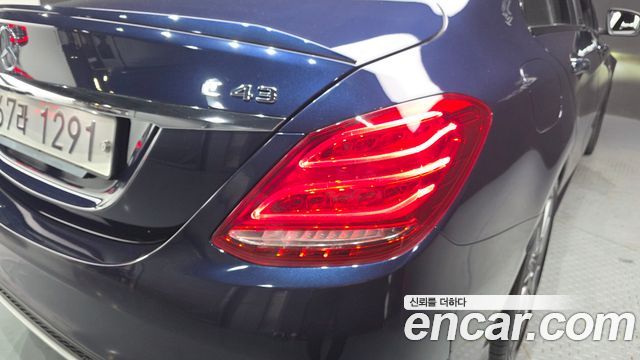 Mercedes-Benz C-Class 2018 — photo 9