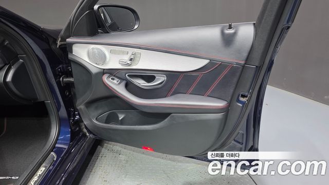 Mercedes-Benz C-Class 2018 — photo 14