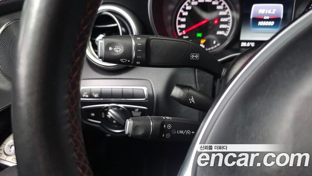 Mercedes-Benz C-Class 2018 — photo 27