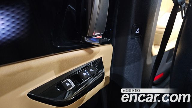 Kia Canival 2023 — photo 20