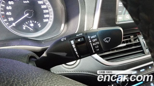 Hyundai Grandeur 2018 — photo 35