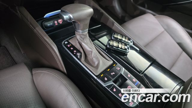 Kia K7 2017 — photo 9