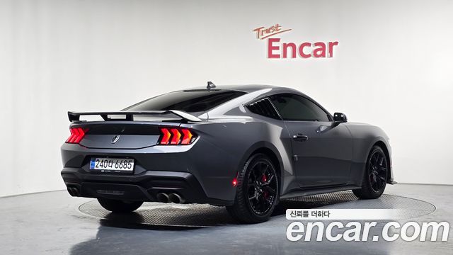 Ford Mustang 2024 — photo 2