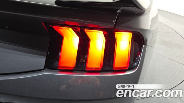 Ford Mustang 2024 — photo 9