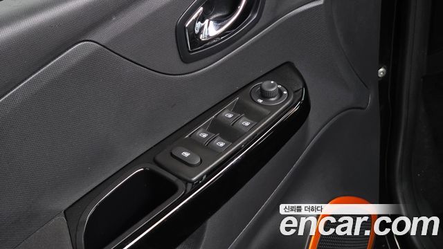 Renault Korea QM3 2016 — photo 16