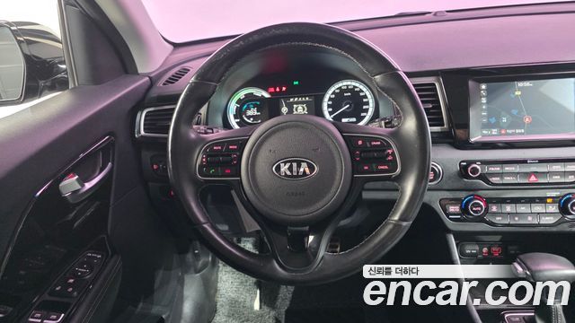 Kia Niro 2017 — photo 13