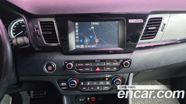 Kia Niro 2017 — photo 14