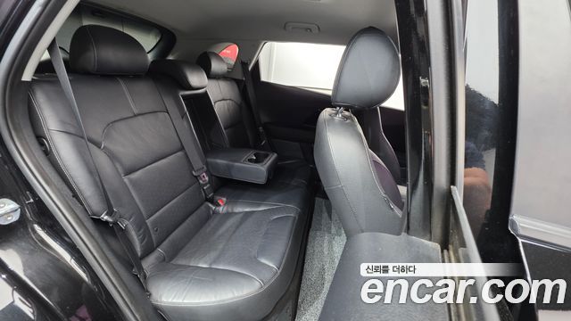 Kia Niro 2017 — photo 18