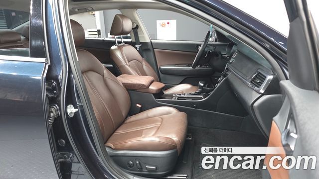 Kia K5 2016 — photo 11