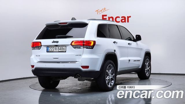 Jeep Cherokee 2021 — photo 2