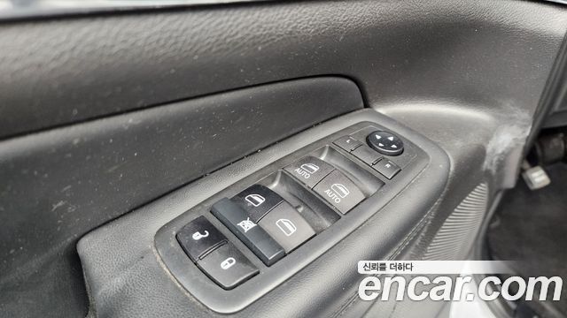 Jeep Cherokee 2021 — photo 24