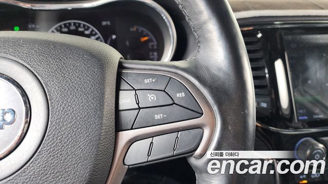 Jeep Cherokee 2021 — photo 14