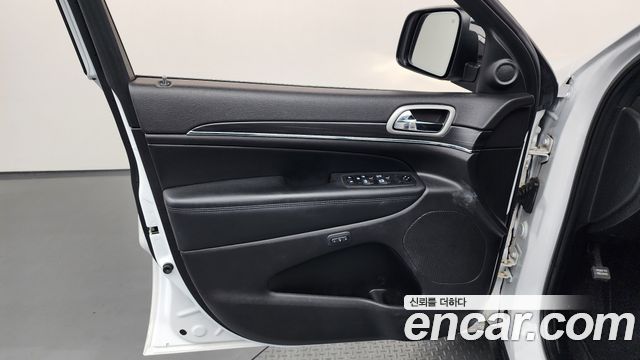 Jeep Cherokee 2021 — photo 33