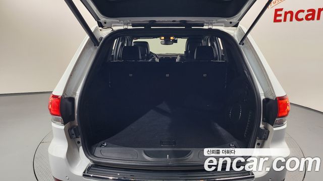 Jeep Cherokee 2021 — photo 35