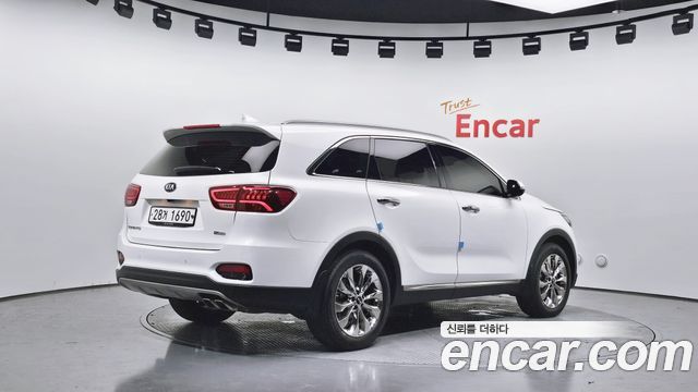 Kia Sorento 2019 — photo 2