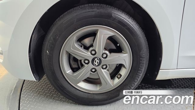 Hyundai AVANTE 2016 — photo 5