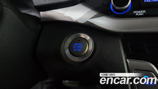 Hyundai AVANTE 2016 — photo 15