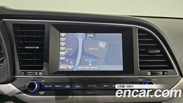 Hyundai AVANTE 2016 — photo 16