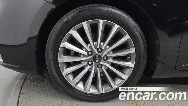 Kia K7 2018 — photo 5