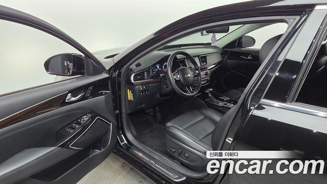Kia K7 2018 — photo 13
