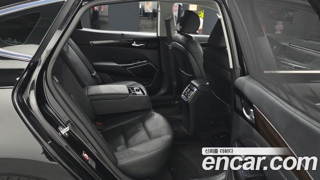 Kia K7 2018 — photo 17