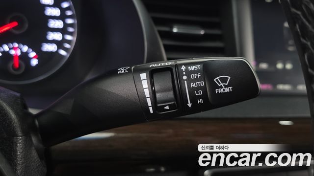 Kia K7 2018 — photo 24