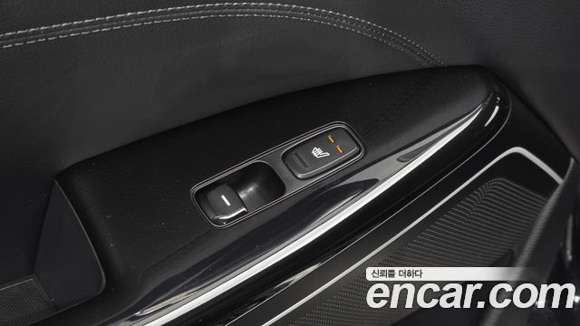 Kia K7 2018 — photo 25