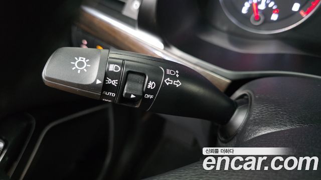 Kia K7 2018 — photo 27