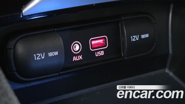 Kia K7 2018 — photo 30
