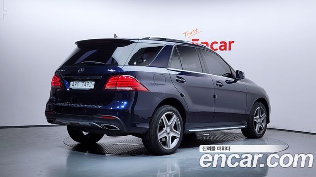Mercedes-Benz GLE-Class 2017 — photo 2