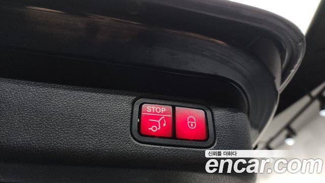 Mercedes-Benz GLE-Class 2017 — photo 19