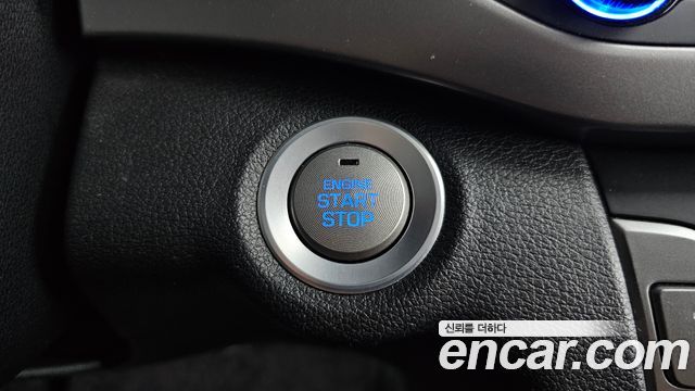 Hyundai AVANTE 2017 — photo 20