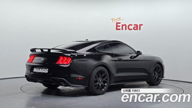 Ford Mustang 2019 — photo 2