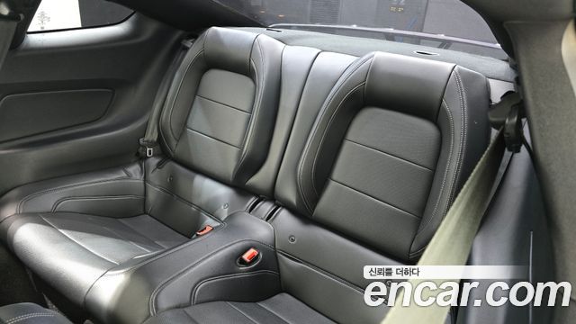 Ford Mustang 2019 — photo 11