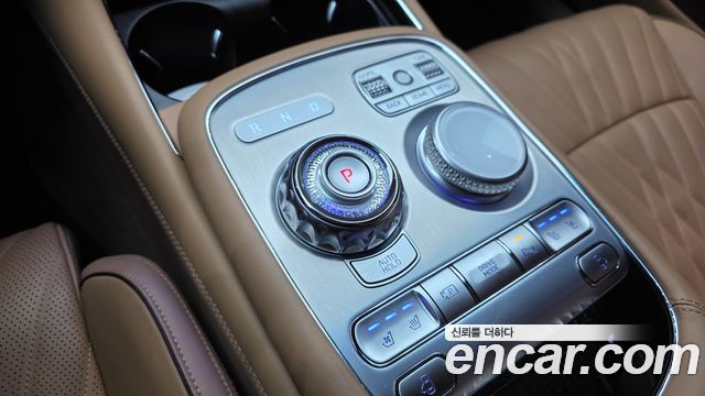 Genesis G90 2023 — photo 12