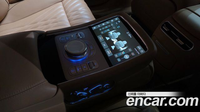 Genesis G90 2023 — photo 24