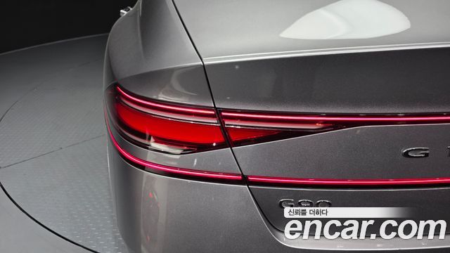 Genesis G90 2023 — photo 9
