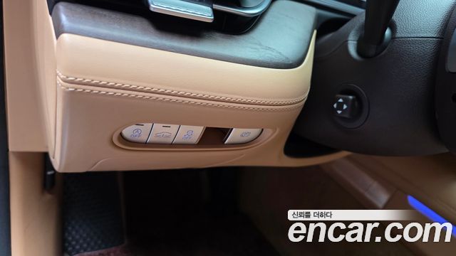Genesis G90 2023 — photo 33