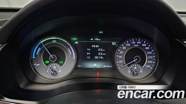 Kia K7 2018 — photo 11