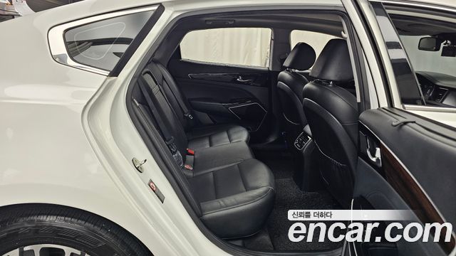 Kia K7 2018 — photo 18