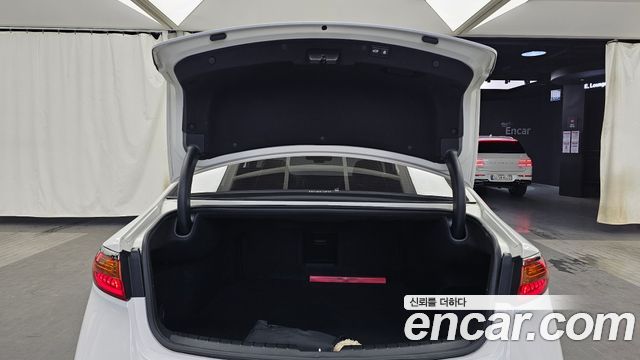 Kia K7 2018 — photo 26