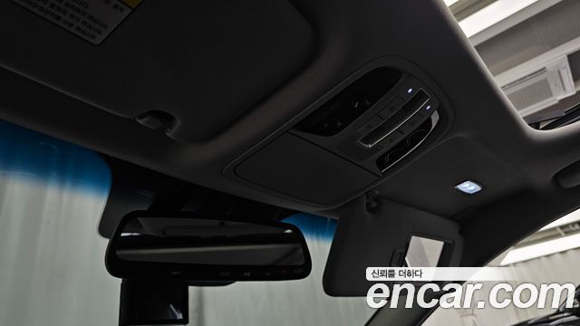 Kia K7 2018 — photo 32