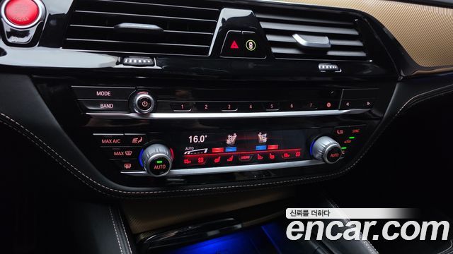 BMW M5 2020 — photo 17