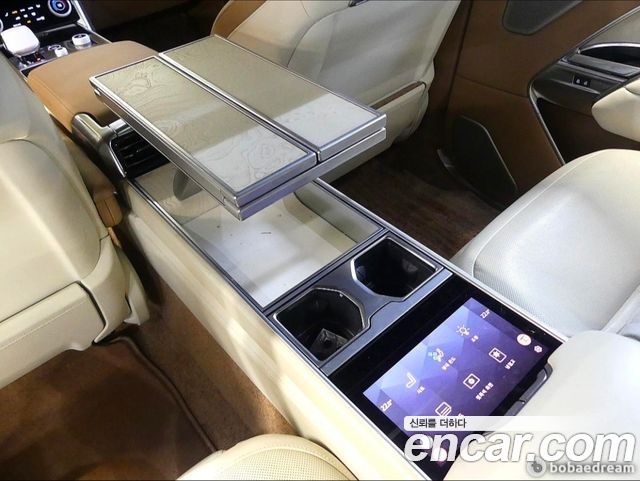Land Rover Range Rover 2023 — photo 9