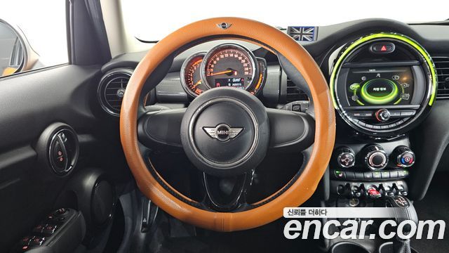 Mini Cooper 2018 — photo 12