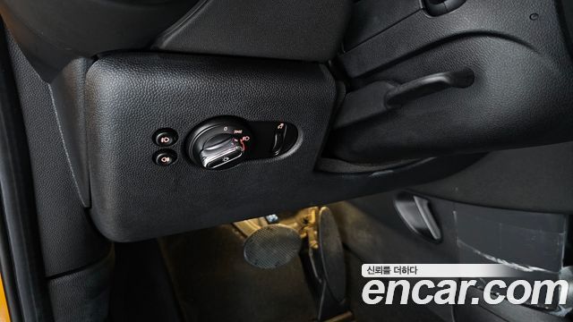 Mini Cooper 2018 — photo 20